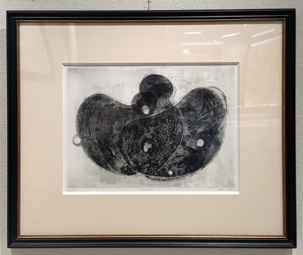 大人気の :: -長谷川潔(静物画)の中古品・新品・未 長谷川 潔、巨匠、アカリョムと花/マニエルノワールレゾネ、額装 長谷川潔「薔薇と果実」マニエル・ ノワール bn-sports.co.jp