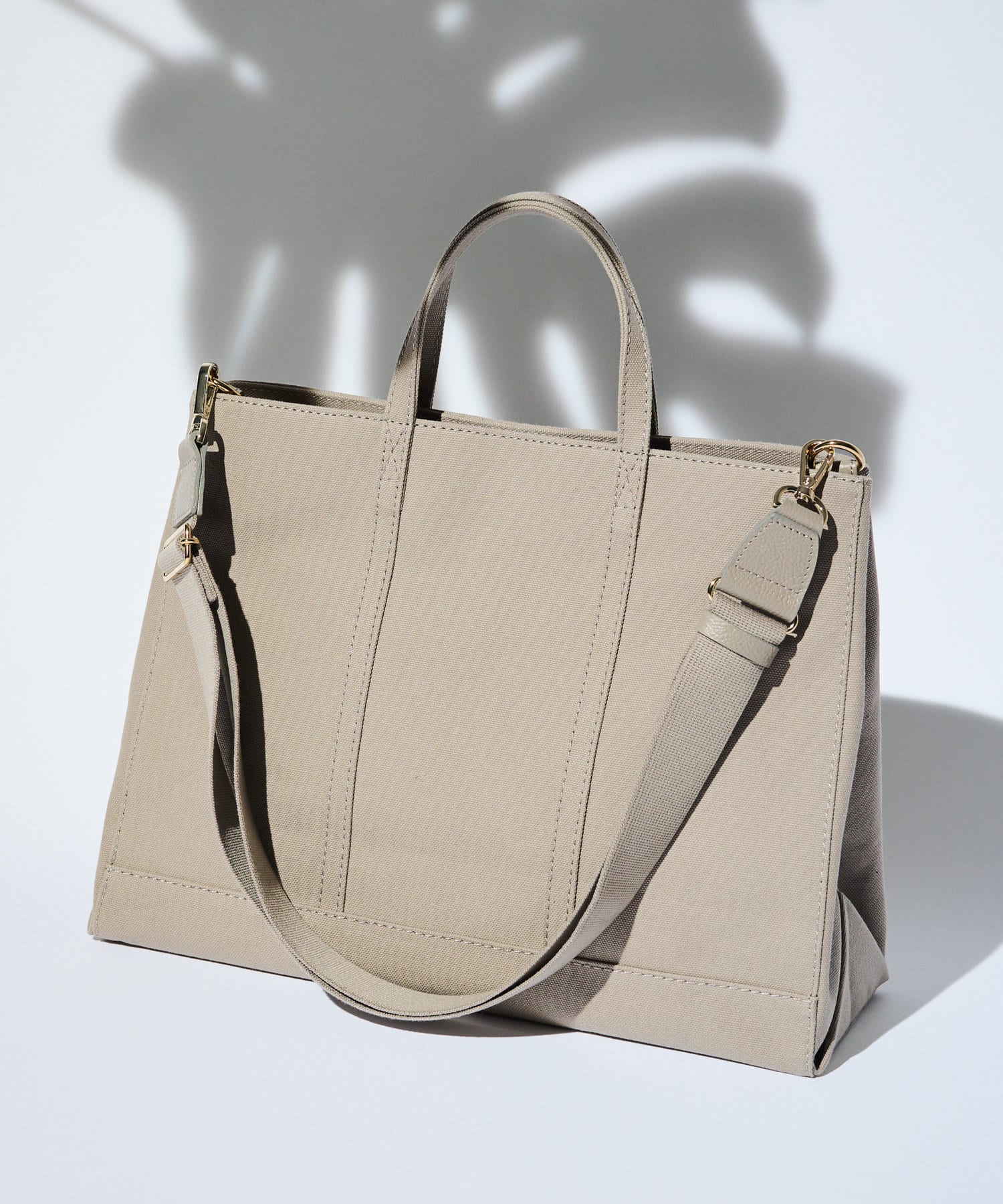 ミニマルさが魅力】キャンバスSHOPPER、復活。 | russet