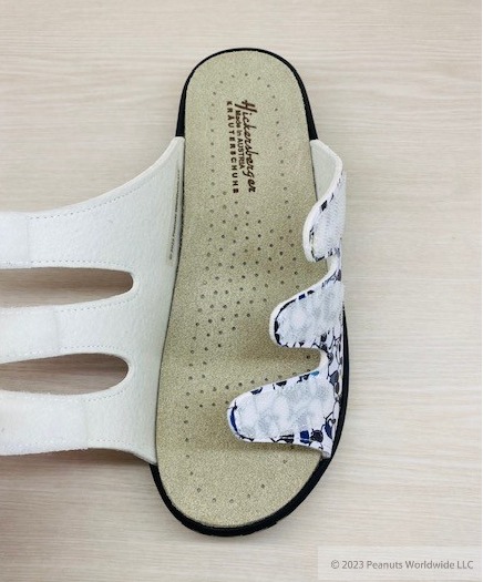 ピーナッツ”JOE COOL” × ヒッカースバーガー】疲れた足を ピーナッツ”JOE COOL” × ヒッカースバーガー】疲れた足を